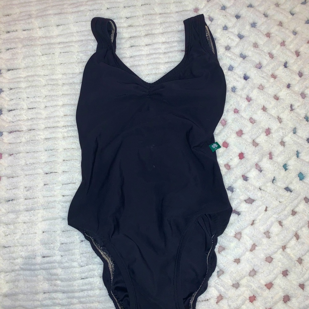 Barely worn luckyleo black xxs